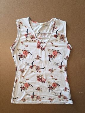 Floral Crisscross V-Neck Tank Top - White with Rust Floral